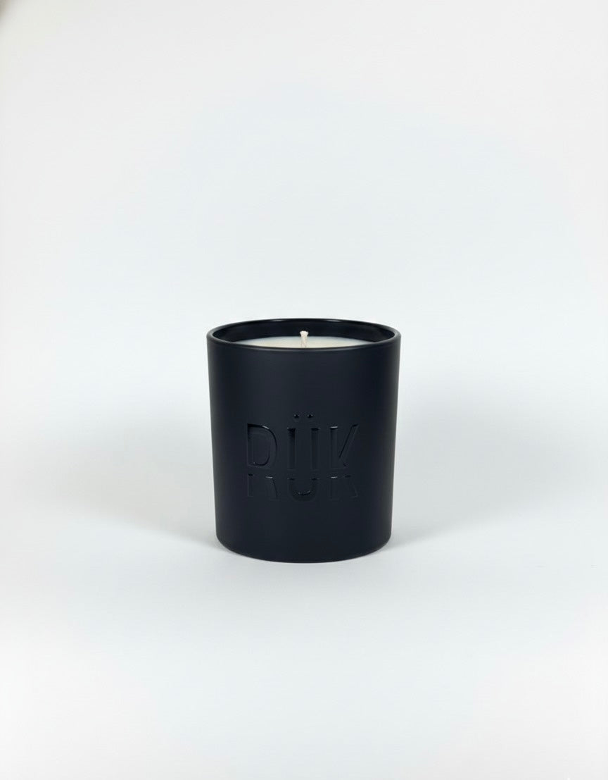 VELA DE SOYA AROMATICA 200 gr - FULL BLACK