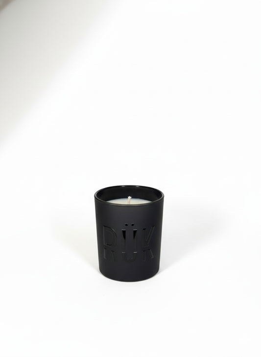 VELA DE SOYA AROMATICA 100 gr - FULL BLACK